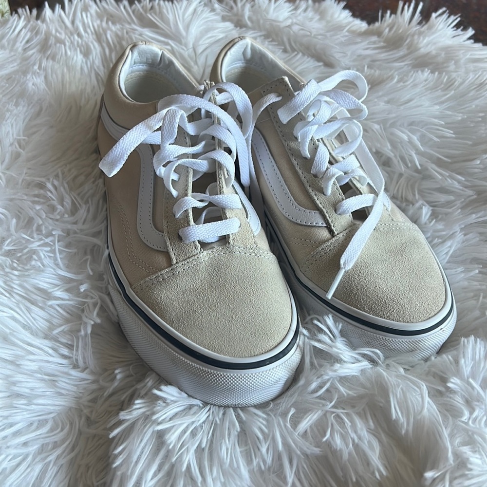 Vans Old Skool Sneakers in Cream and White